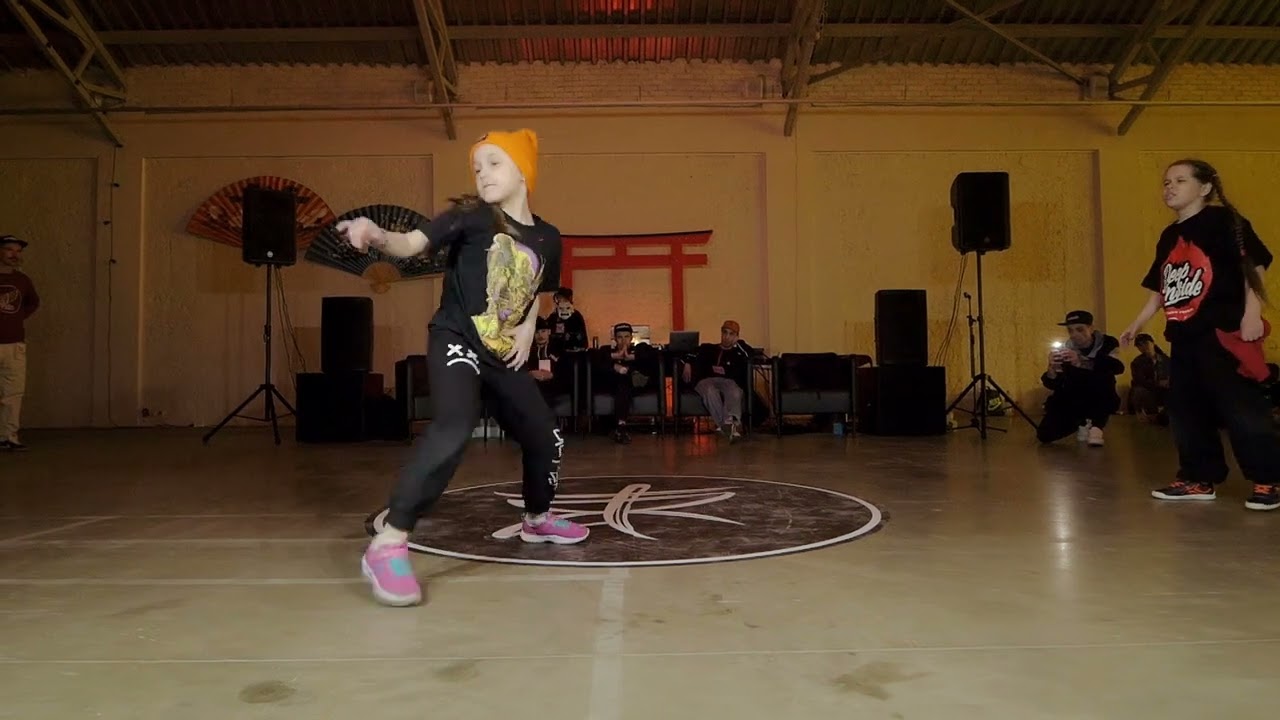 KIDZ (до года) ↔ Round 1 ↔ 1'4 ↔ BREAK RAVE CYPHER #breakrave #bmvideo смотреть онлайн