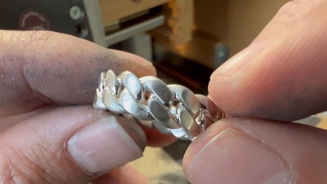 How I cleaned a 3D-printed platinum cuban link ring to microscope quality смотреть онлайн