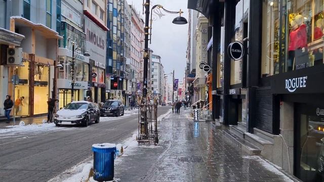 Snowy Laleli - Istanbul Fatih Eminönü district walking tour | 4K UHD 60 fps | Laleli walking tour смотреть онлайн