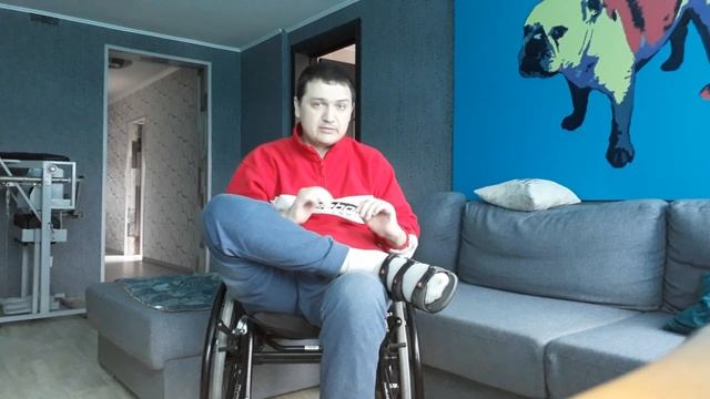 Шейник надевает носки смотреть онлайн