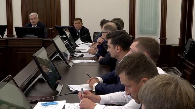 В Администрации города прошло совещание по переносу кабельных линий под землю смотреть онлайн