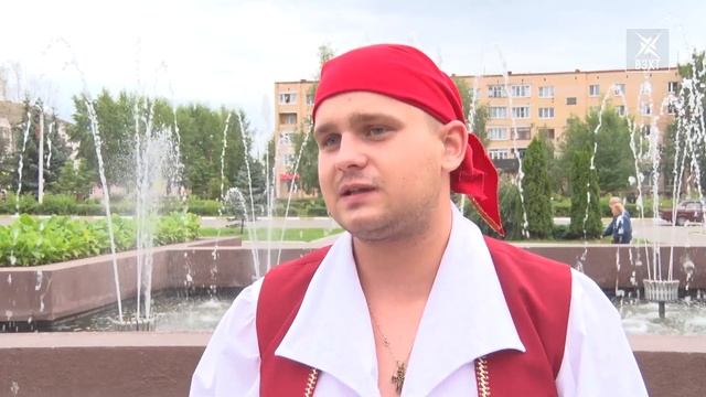 Середину лета отметили возрождением забытой игры. Детский праздник прошел в Лопатинском микрорайоне смотреть онлайн