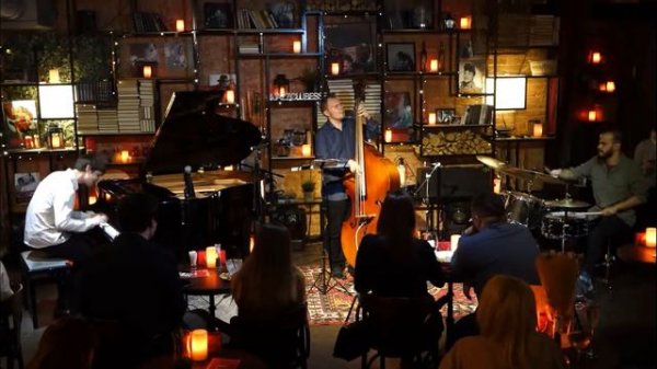 Антон Загаров трио