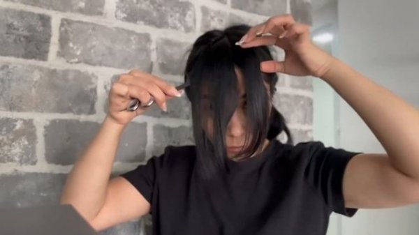 Чёлка-шторка в домашних условиях за 5 минут!!!