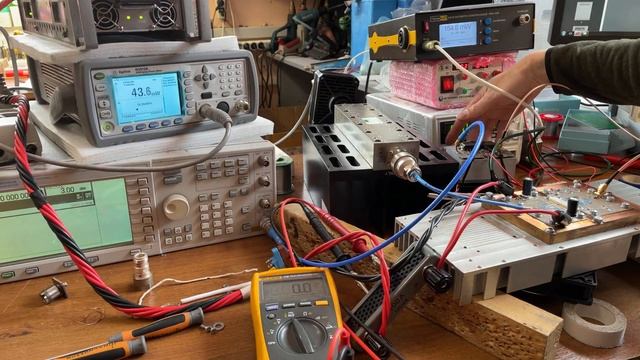 600Вт? Измеряем PA1296-600W W6PQL смотреть онлайн