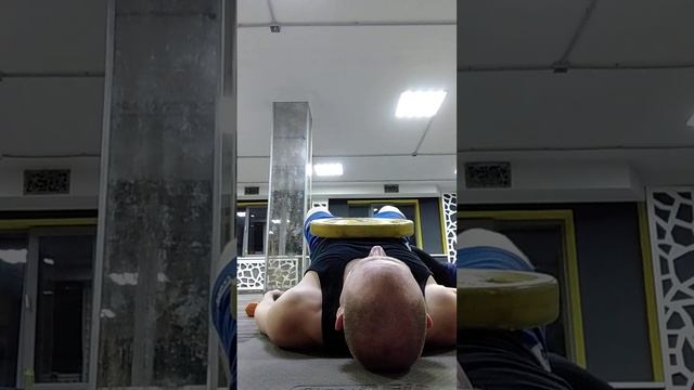 Ягодичный мост с отягощением в 15 кг. Фитнес. Кегелинг. Подъемы таза лежа. Лечебная ФК. ЛФК смотреть онлайн