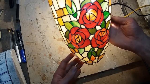 Настенный светильник в технике Тиффани. смотреть онлайн