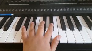 Как сыграть игру кальмара на пианино?