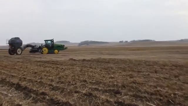 Емкости для внесения удобрений сухих жидких 24 ряд Strip Till ООО "Титан-Агро-Спец" смотреть онлайн