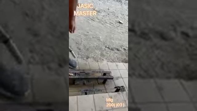 Полуавтоматическая сварка MIG200 J03 | MIG200 J03 Polavtomat Apparati