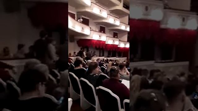 малый театр перед спектаклем смотреть онлайн