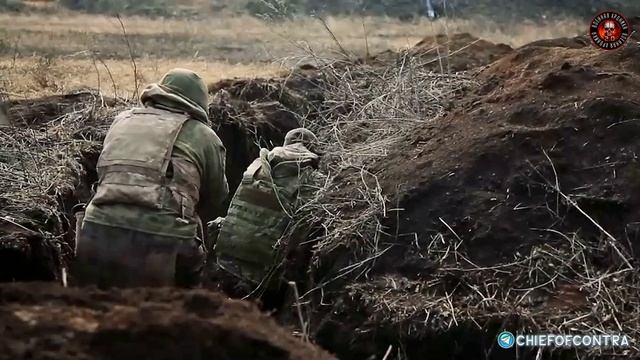 Работа учебного центра , комплексной боевой подготовки одного из подразделений ДРШБр "Волки" смотреть онлайн