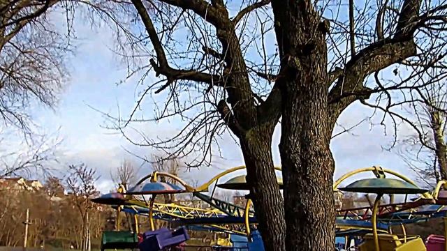 Атракционы из СССР в Сумах обзор парка смотреть онлайн