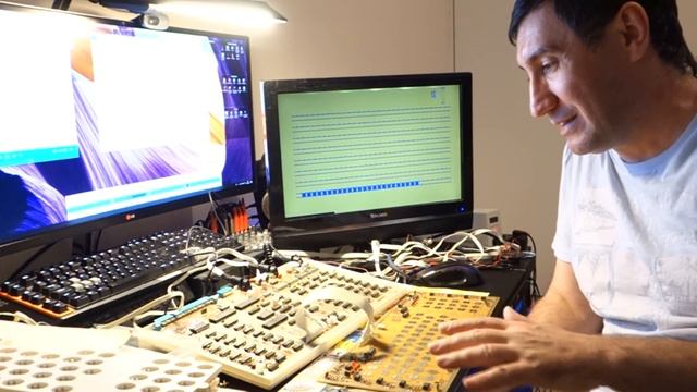 ВЕКТОР 06Ц: Запуск ПК