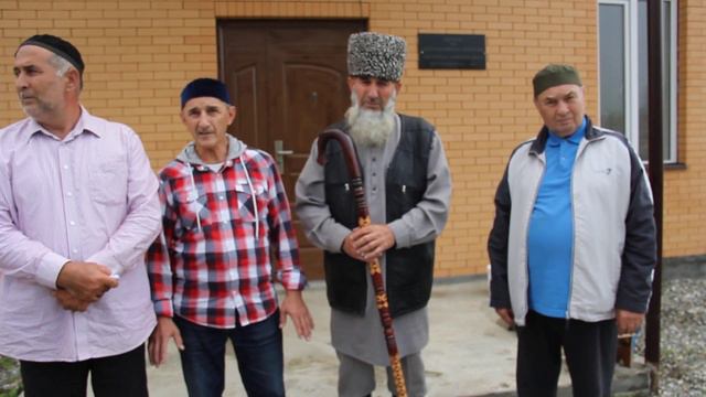 "У ВОССТАНОВЛЕННОЙ МЕЧЕТИ ВЫСОКОГОРНОГО СЕЛЕНИЯ РИГАХ.(ЧЕЧЕНИЯ) смотреть онлайн