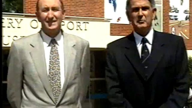 1956 Olympic Memorabilia search with Herb Elliot and Ron Clarke. смотреть онлайн