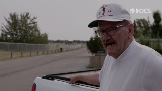 The city wants to evict them from their mobile homes. But they're fighting back. | Eviction Notice смотреть онлайн