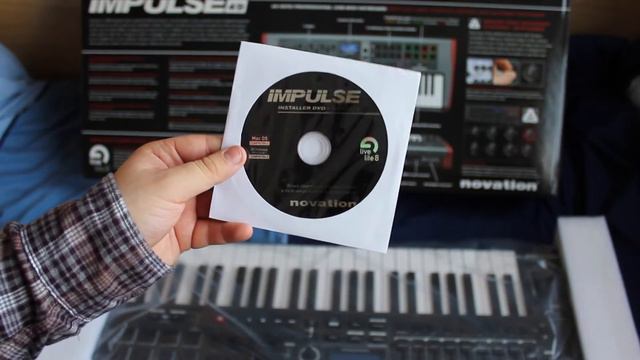 Novation Impulse 49 Unboxing смотреть онлайн