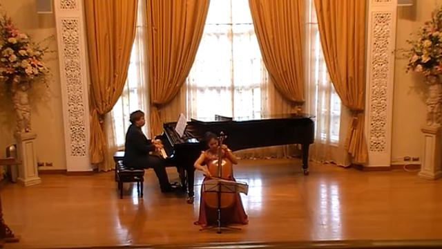 Saint-Saens: The Swan, Tapalin Charoensook смотреть онлайн