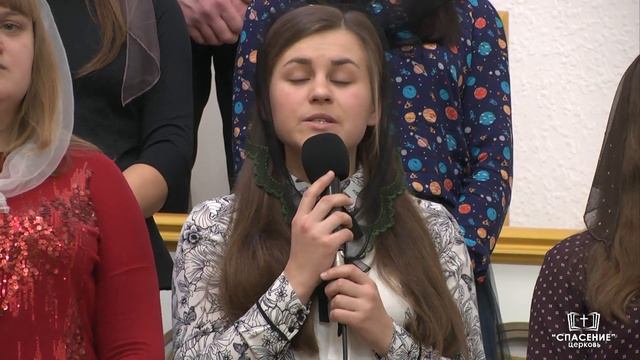 Стремительно уходит старый год / Стихотворение смотреть онлайн