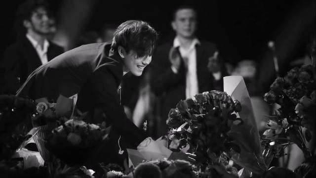 Dimash black&white photocollection with the new beautiful song Love is Like a Dream смотреть онлайн
