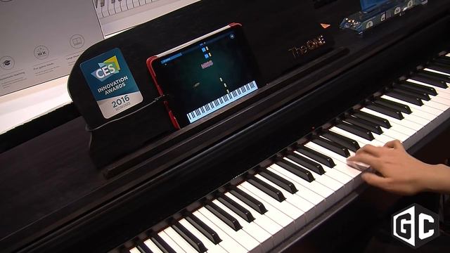 CES 2016: The ONE Smart Piano - an app that teaches you to play piano смотреть онлайн