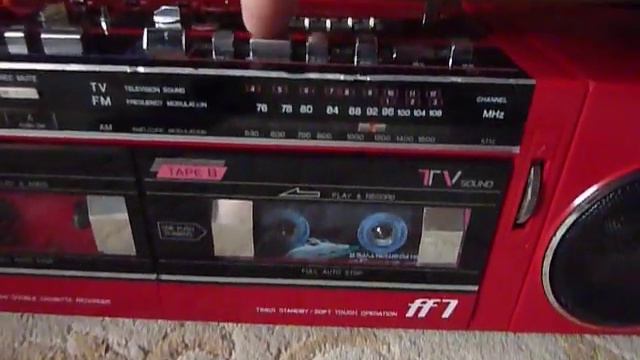 Sanyo FF 7 красный смотреть онлайн