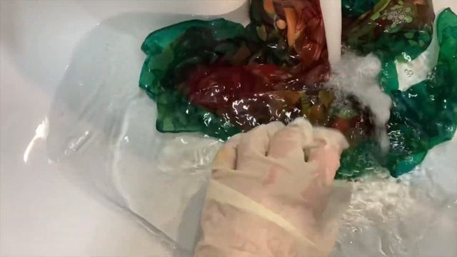 Как убрать остатки парафина с шелка? #курсырисования #батик #курсырисования #батикмк смотреть онлайн