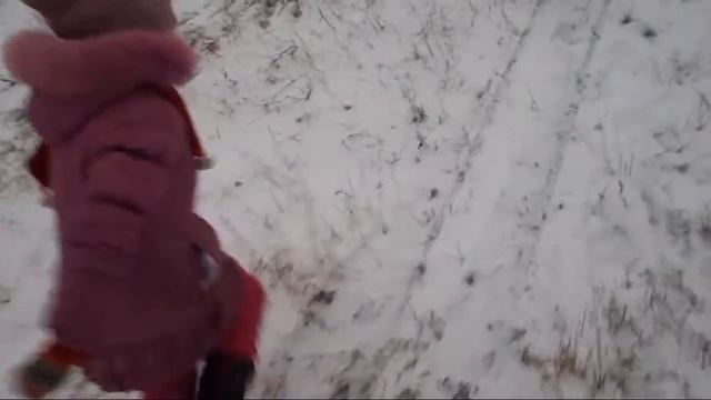 Катя зимой на санках смотреть онлайн