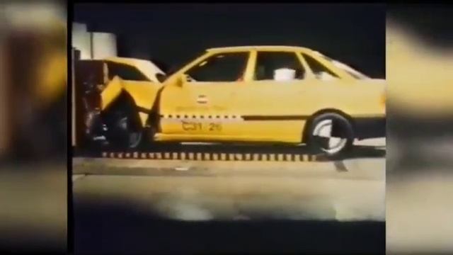 Crash Audi 80 B3 смотреть онлайн