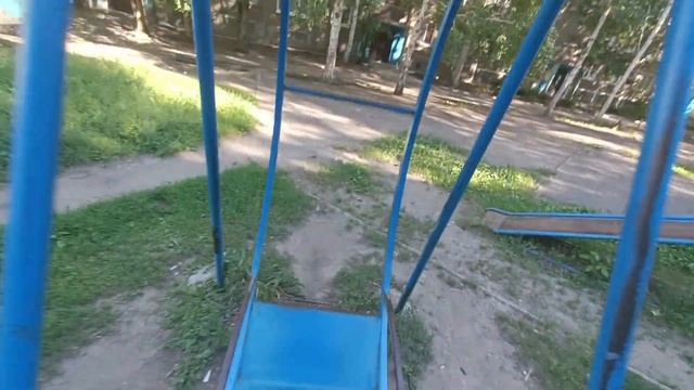 качаюсь на качелях очень круто смотреть онлайн