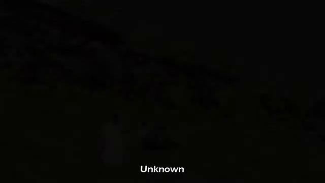 5 Человек Чуть Не Попали Под Удар Молнии Попавшей На Камеру смотреть онлайн