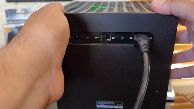 Xbox Series X Replica Mini 8 Can Fridge (Thermoelectric Cooler) Unboxing смотреть онлайн