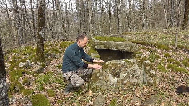 Дольмены горы Титаренкова, река Иль - поиск, исследование древних мегалитических сооружений смотреть онлайн