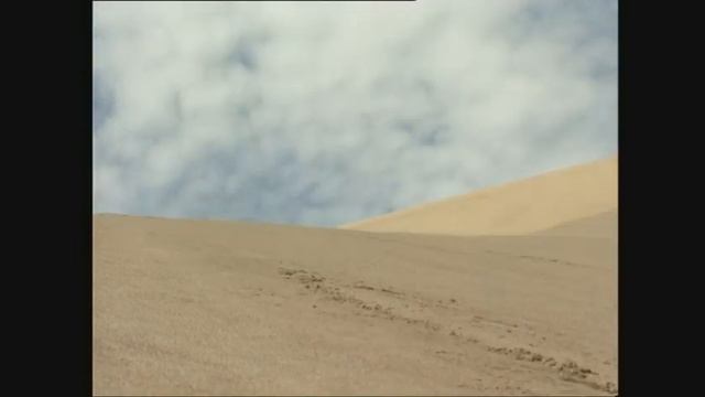 Репортаж с Сергеем Пономаревым для «Хабар»: Нацпарк «Алтын Эмель». Спуск на лыжах с песчанных гор. смотреть онлайн