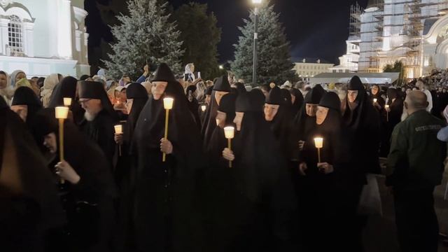 Дивеево.  Успение.  Крестный ход по Святой Канавке.