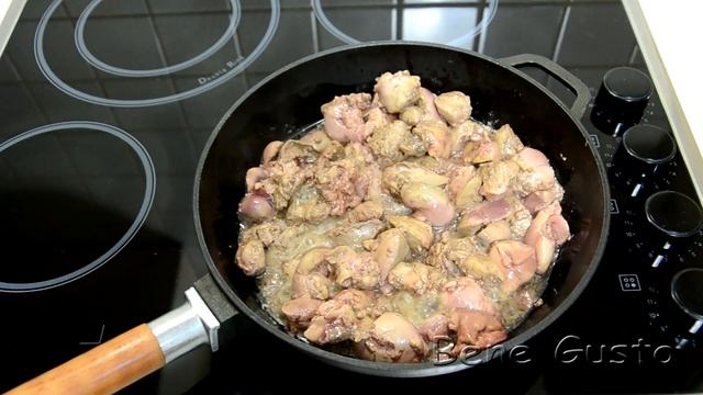 Теплый салат с куриной печенью и виноградом | Праздничный салат на скорую руку смотреть онлайн