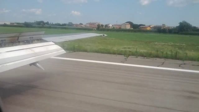 Atterraggio a Verona aeroporto Valerio Catullo смотреть онлайн
