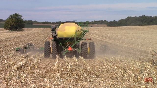 Corn Harvest 16 Rows at a Time: John Deere S690 смотреть онлайн