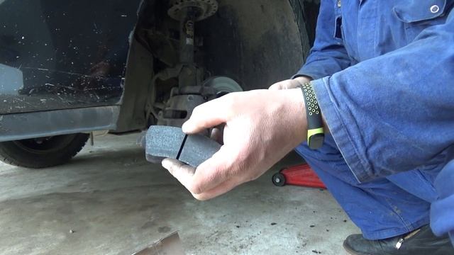 Renault Clio 3 Заміна гальмівних колодок