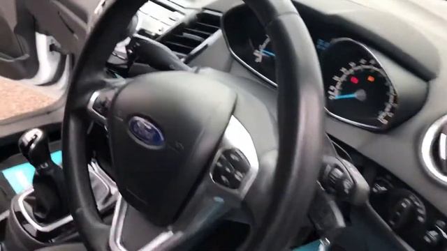 Ford Fiesta 1.0 EcoBoost Titanium (s/s) 5dr 999c смотреть онлайн