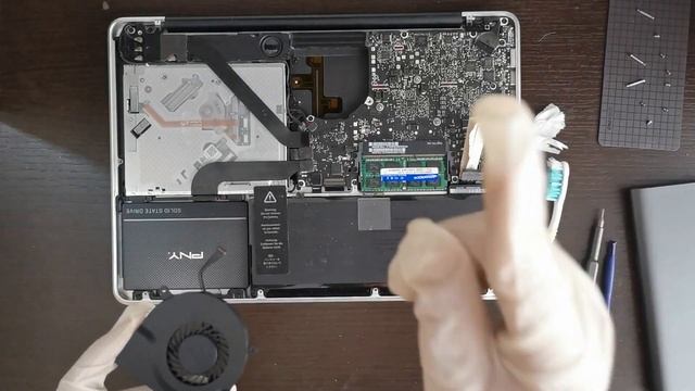 ??MacBook Pro Mid 2012 en 2021 -¿Cómo ACTUALIZAR RAM a 16gb y Disco Duro por SSD???-¡CALIDAD-PRECIO смотреть онлайн