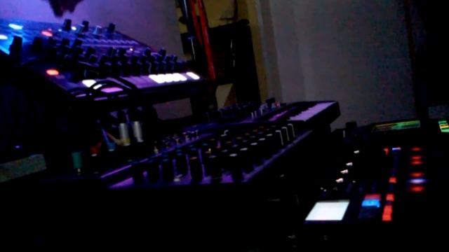 Nyls (Drumbrute, Microbrute, Electribe, Kaossilator) смотреть онлайн