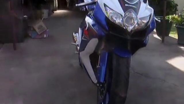 SUZUKI GSXR 600 K8 WALKAROUND AND START UP WITH A YOSHIMURA R-55 SLIP ON EXHAUST смотреть онлайн