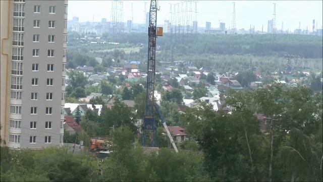Как башенный кран появляется на стройке смотреть онлайн