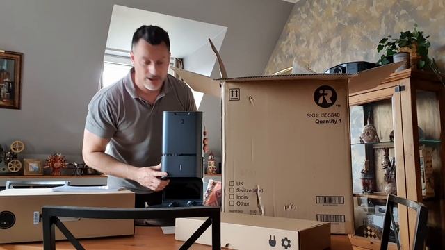 Somogyi Zoltán is az iRobot Roomba i3+ porszívó robottal varázsolja tisztává a lakást. смотреть онлайн