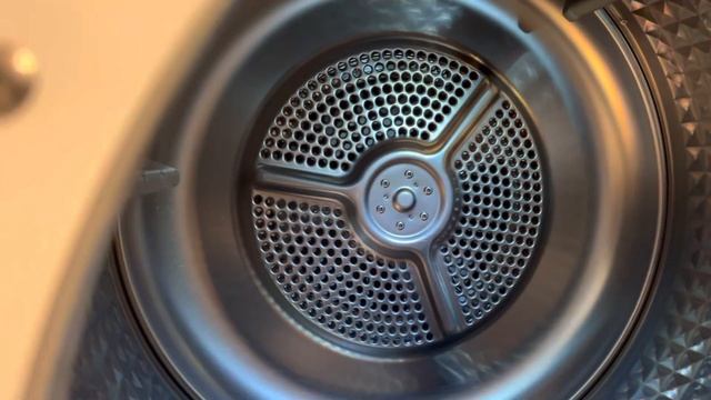 Samsung Heat Pump Dryer, Digital Inverter Motor, Wrinkle Protection 2-in-1 Filter and Optimal Dry смотреть онлайн