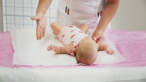 Как правильно брать на ручки и держать грудного ребенка - Галина Игнатьева