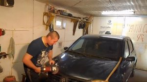 Перекупы#Полировка капота авто темного цвета/убираем пятна по лаку