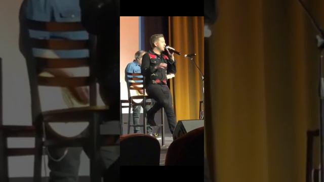 Billy Gilman singing when we were young plam Springs California смотреть онлайн